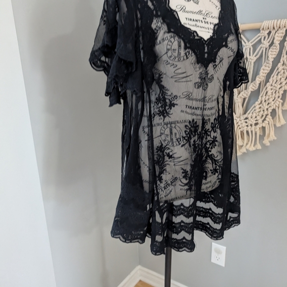 Black Lace Overlay Top Or Swim Coverup - Picture 7 of 8